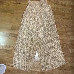 FLOWY FLOWER PANTS